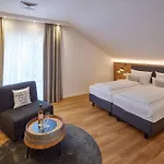 Wiedemann's Weinhotel Hotel 4*
