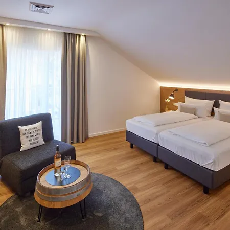 Wiedemann's Weinhotel Otel 4*